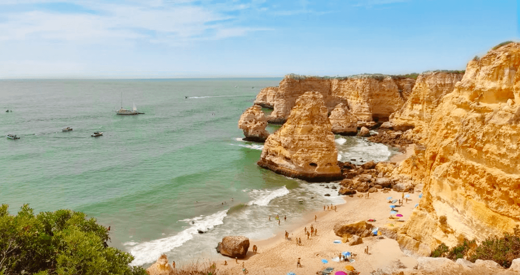 6 - Marinha beach