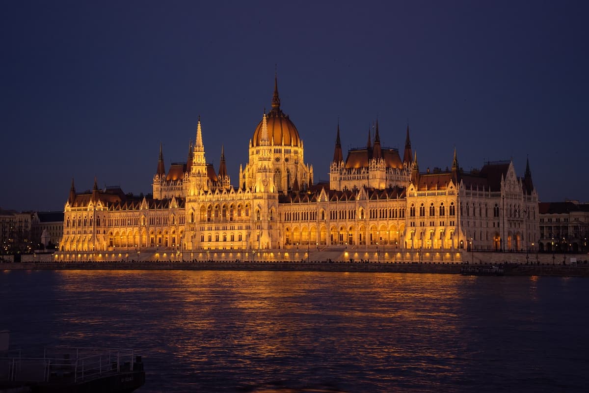 12 - Budapest