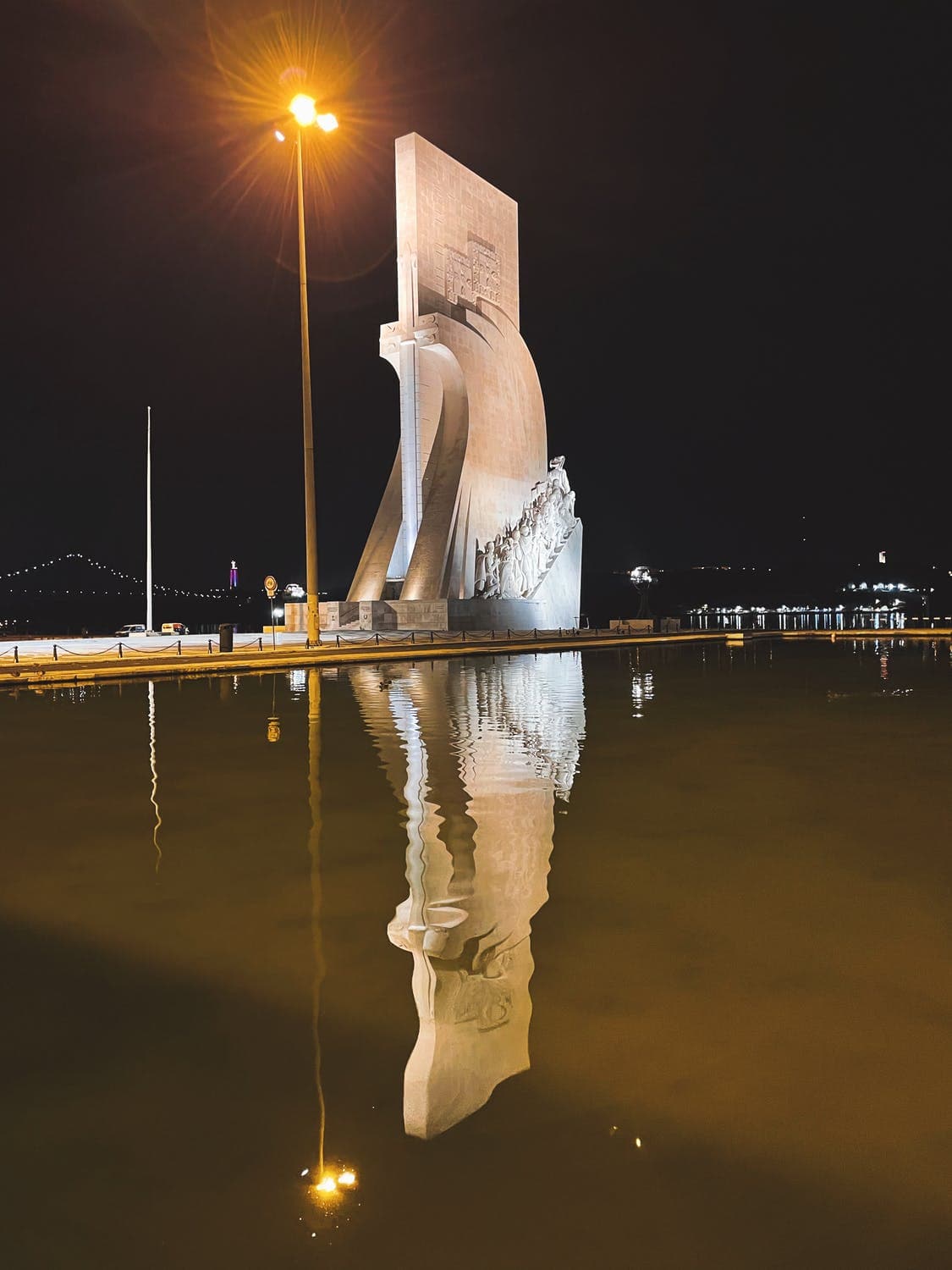 4 - Monument to the Discoveries