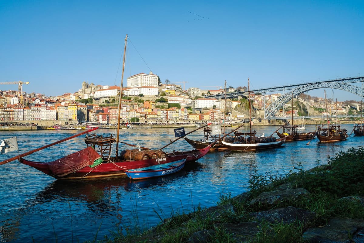 Revealing the charm of Porto