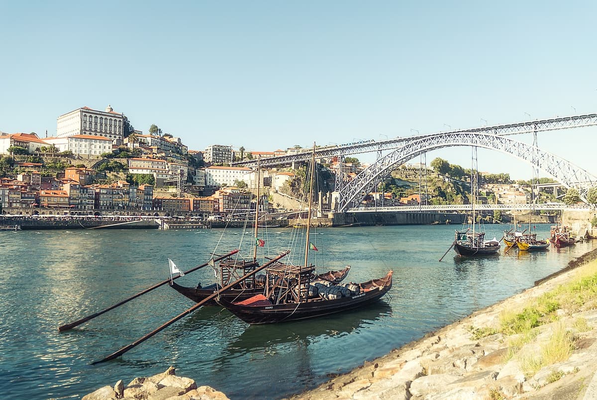 Revealing the charm of Porto