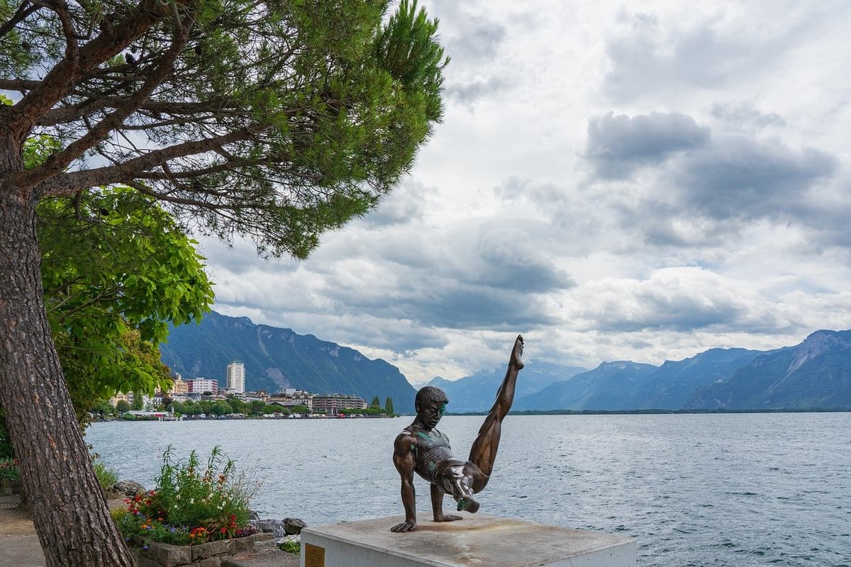 9 - Montreux